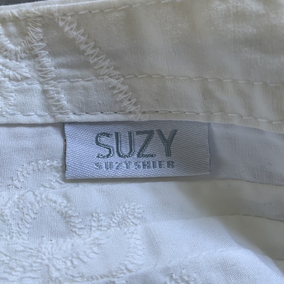 5/6 | White Suzy Shier Flared Skirt - Picture 3 of 4